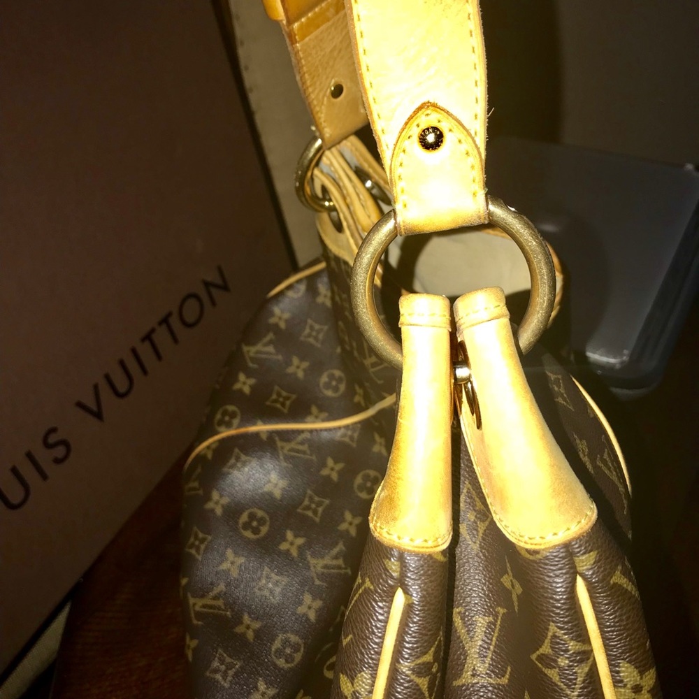 Louis Vuitton Galliera GM- discontinued bag - Picture 6 of 13